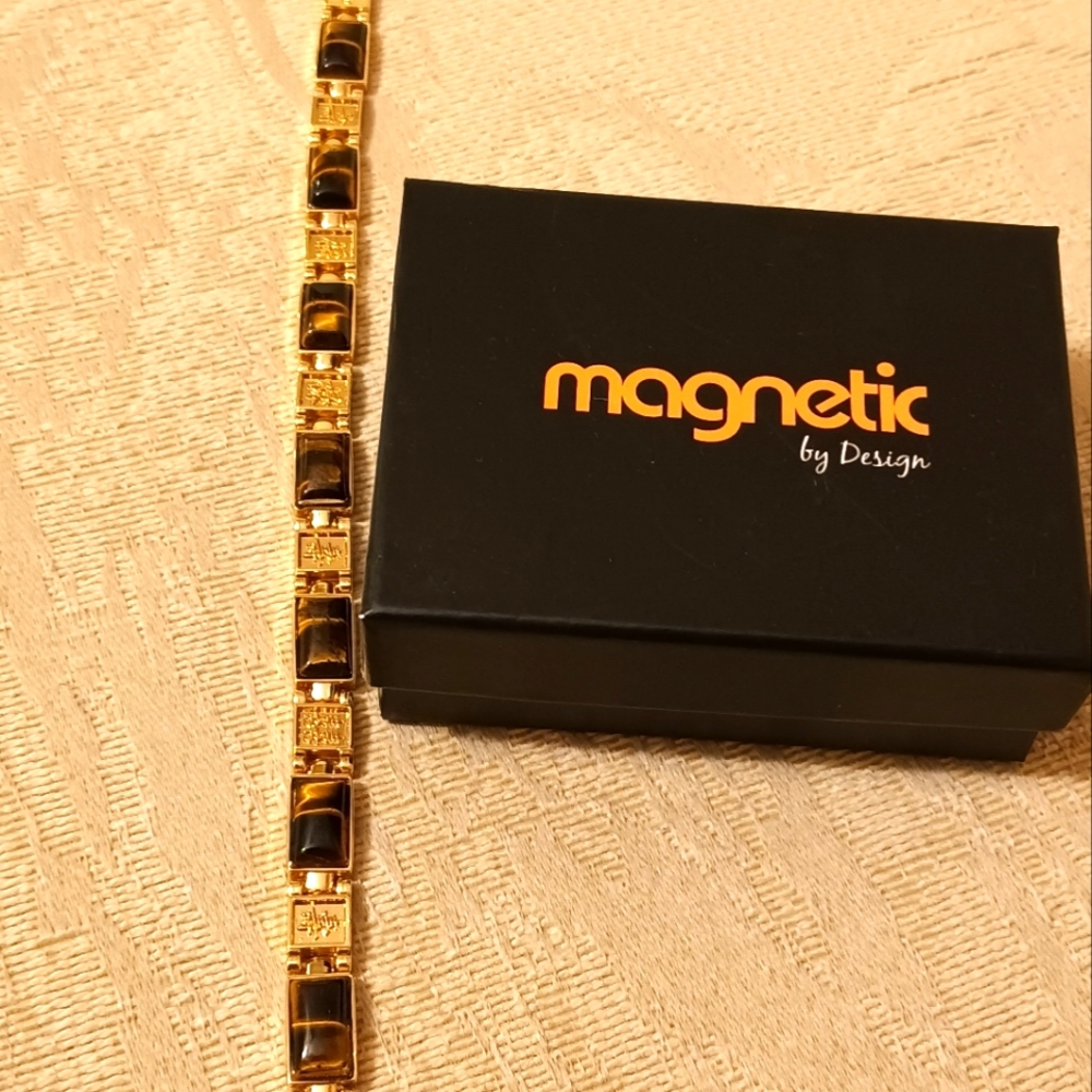 MAGNETIC BY DESIGN BRACELET
